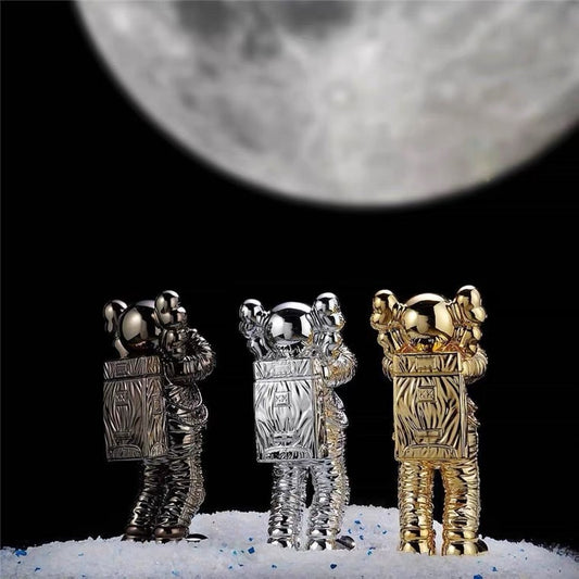 مجسم MANDKAWS اصدار خاص