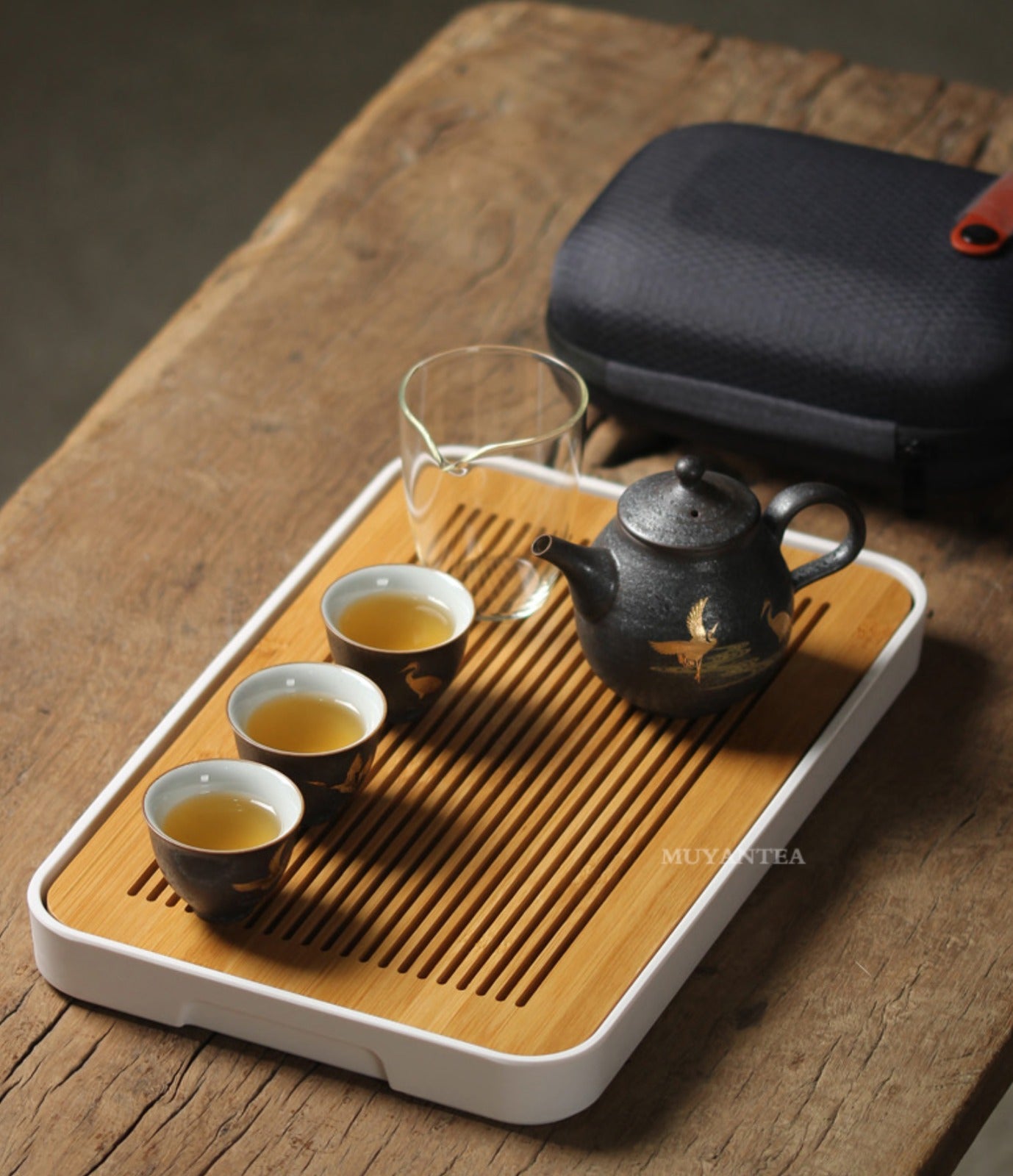 طقم شاي محمول للسفر