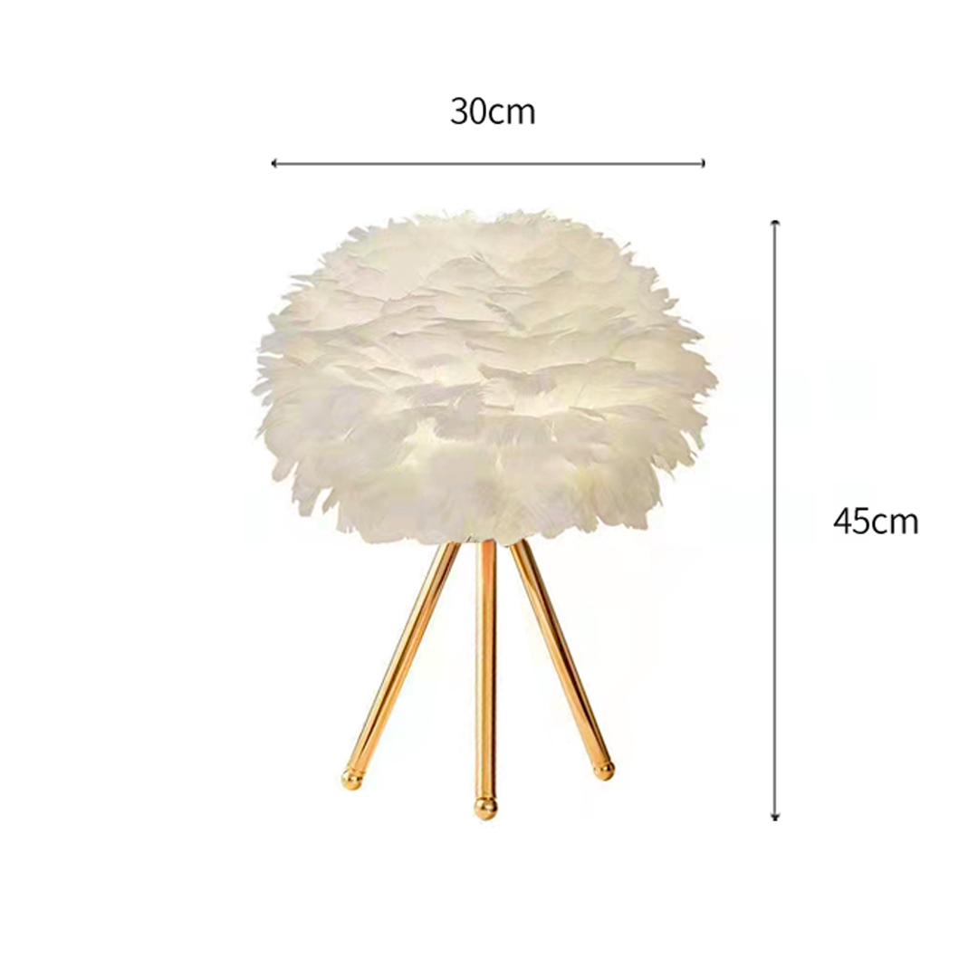 اضاءة فاخرة من الريش