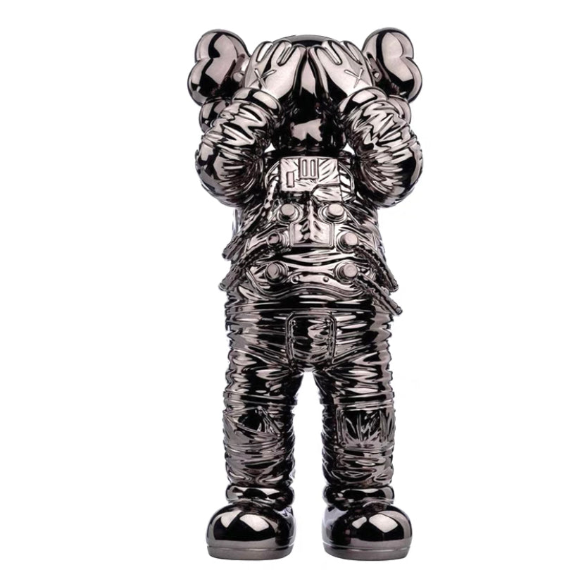 مجسم MANDKAWS اصدار خاص