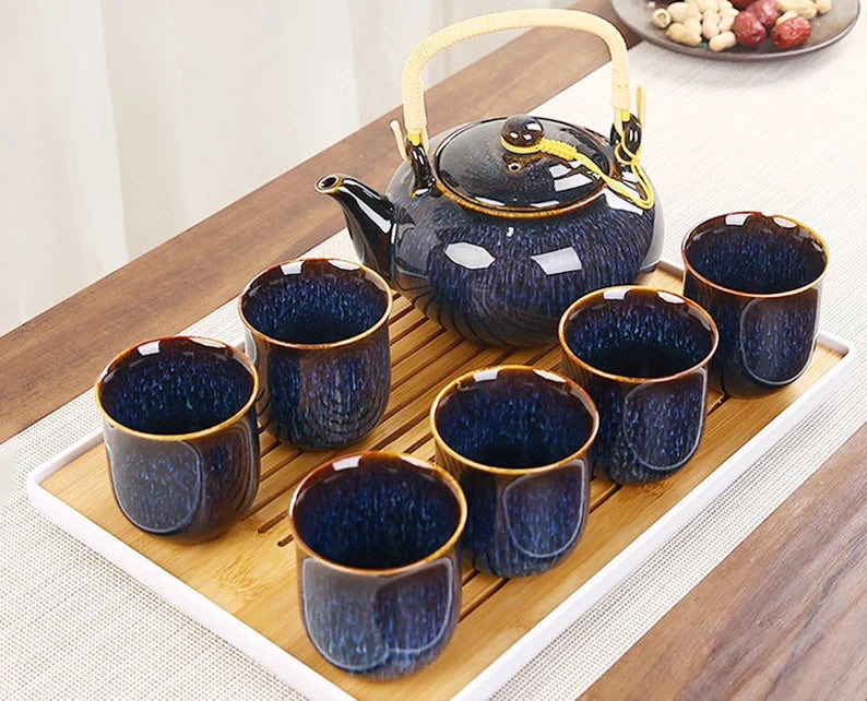 طقم شاي على الطريقة اليابانية باللون الأزرق الداكن