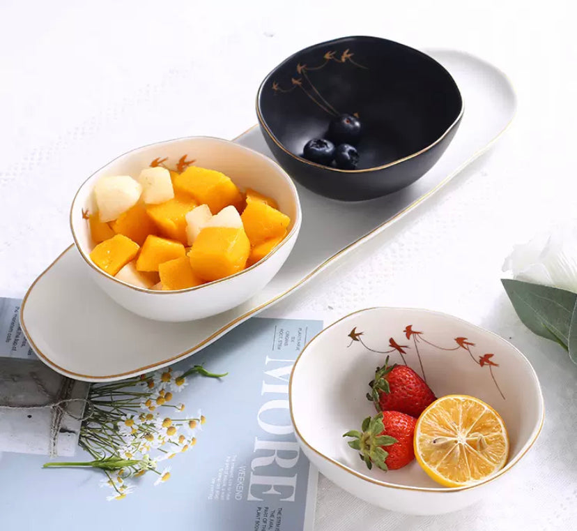 طقم مكسرات باللون الابيض والاسود