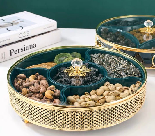 صينية تقديم مزينة برأس غزال