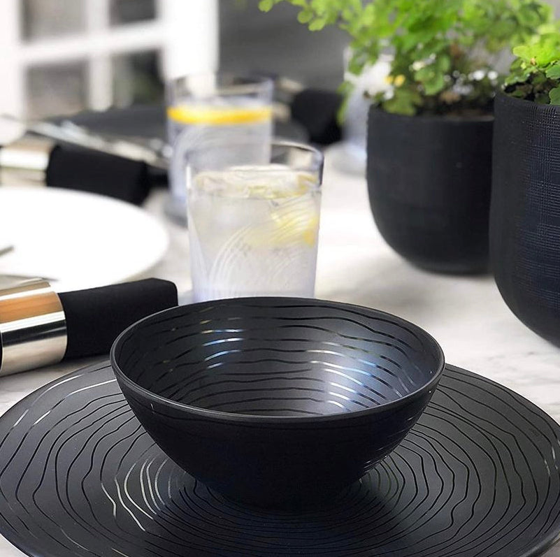 طقم طعام أسود