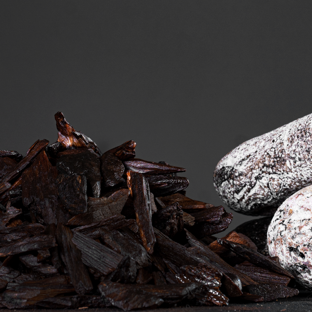 عود بالعنبر