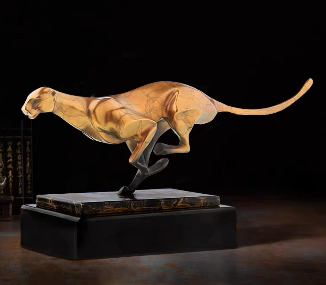 فهد من النحاس الثقيل