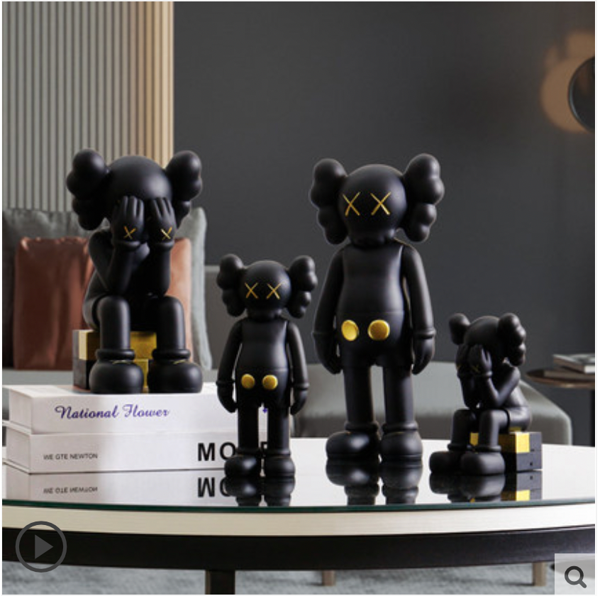 طقم MANDKAWS