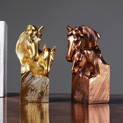 مجسم رؤس خيول من الريزن