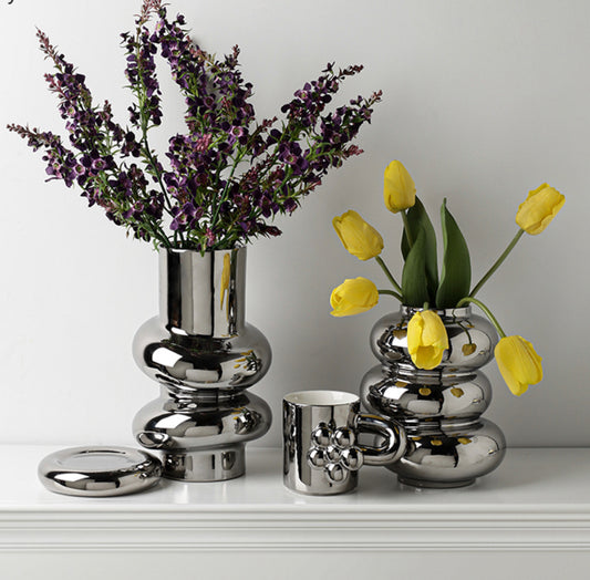 مزهرية سيراميك فضية