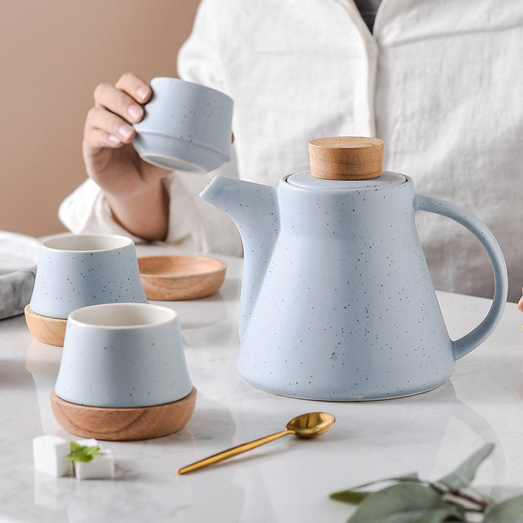   Japanese solid color ceramic tea set