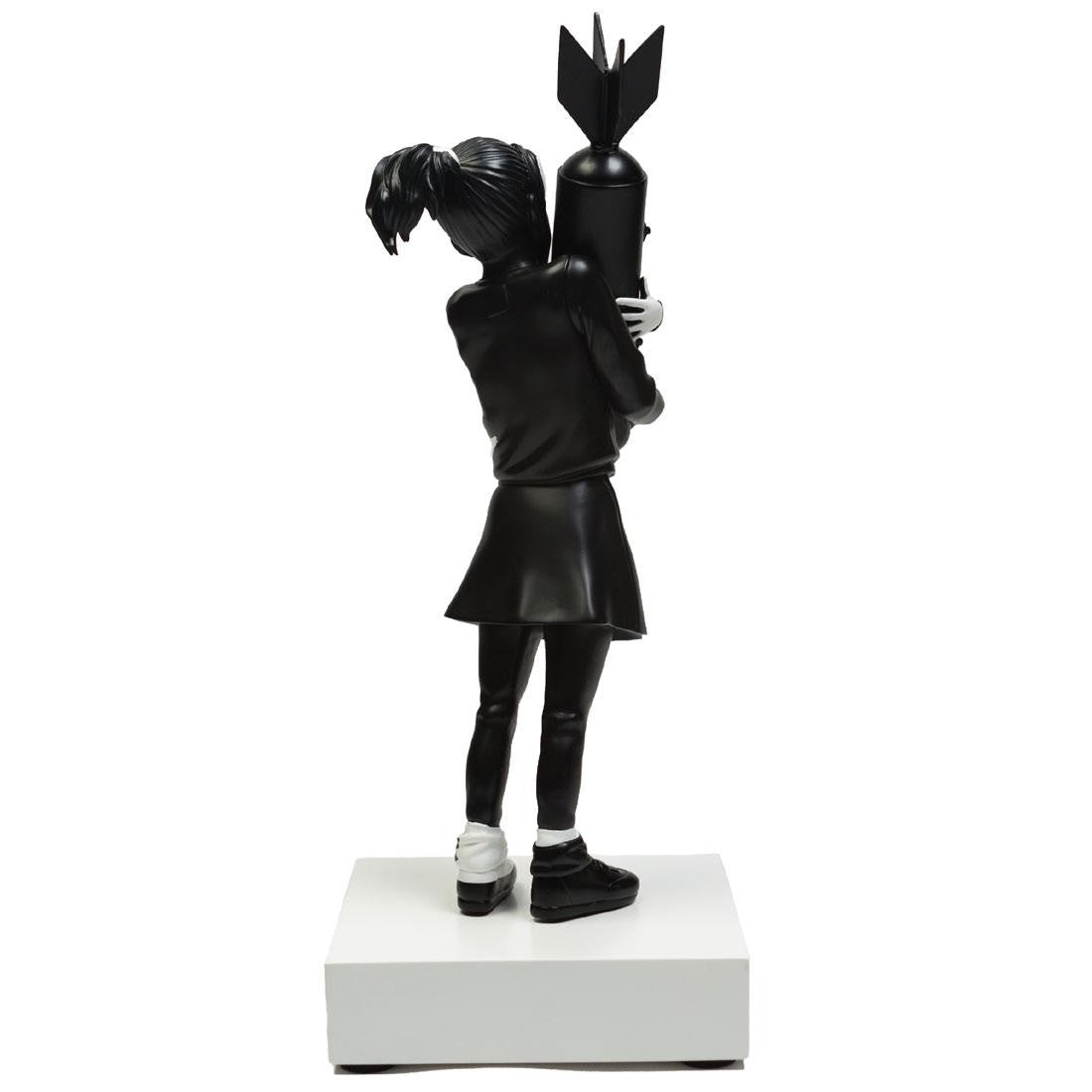 Banksy Bomb Hugger Art – Awsan